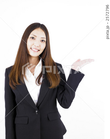 おすすめする女性 2572796