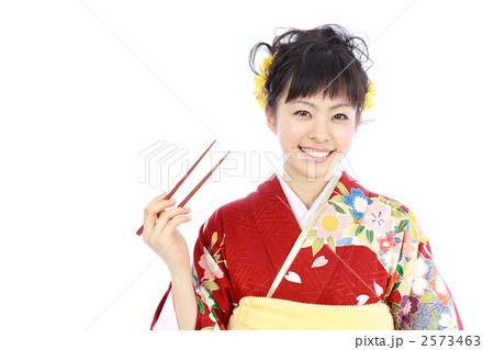 振り袖姿の女性 2573463