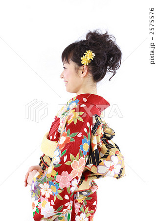 振り袖姿の女性 振り袖姿の女性 2575576