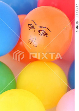 風船 顔 クラフトの写真素材
