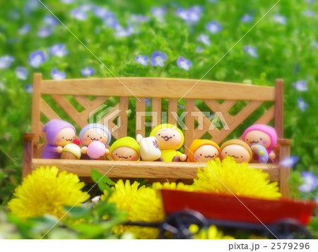 お花畑でピクニック。 2579296