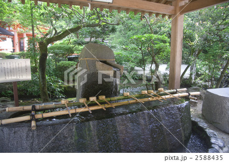 上賀茂神社 手水舎 上賀茂神社 手水舎 2588435