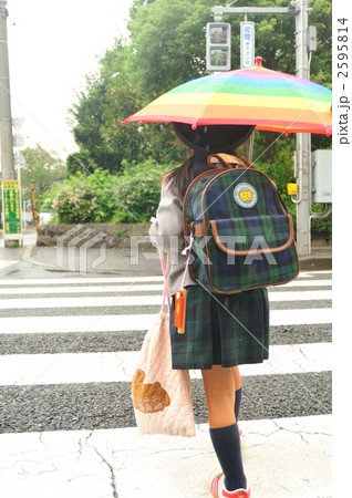 雨の日の登園 2595814