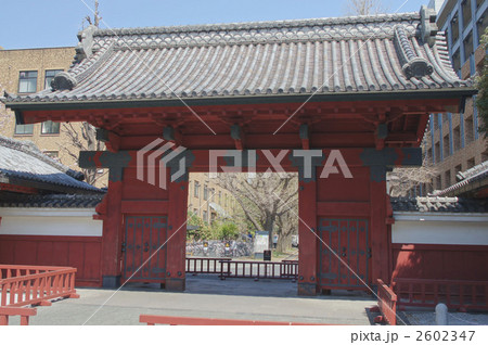 東京大学赤門 2602347