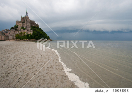 モン・サン・ミシェルの満ち潮 2603898