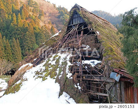 滋賀県永源寺町君ヶ畑の廃墟の写真素材