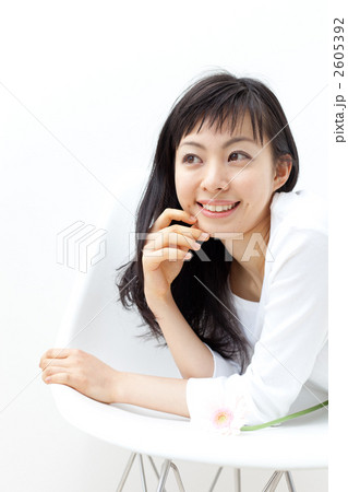 笑顔の女性 笑顔の女性 2605392