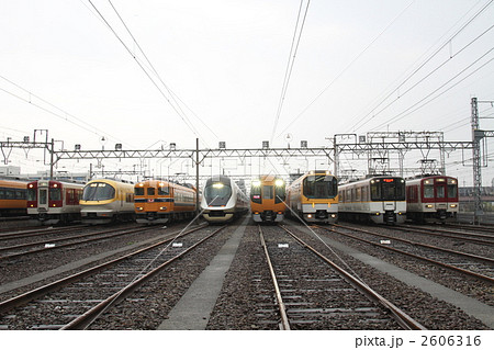 近鉄電車勢ぞろい 2606316