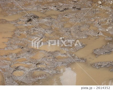 工事現場の水たまり 2614352