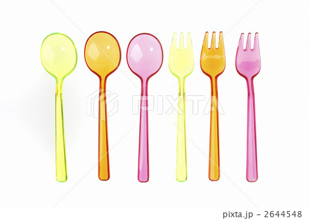 カラフルな食器 2644548