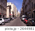 ヨーロッパの町の路上駐車 2644981