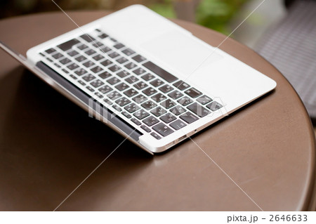 ノートパソコン ネットブック テーブル カフェ ノートパソコン ネットブック テーブル カフェ 2646633