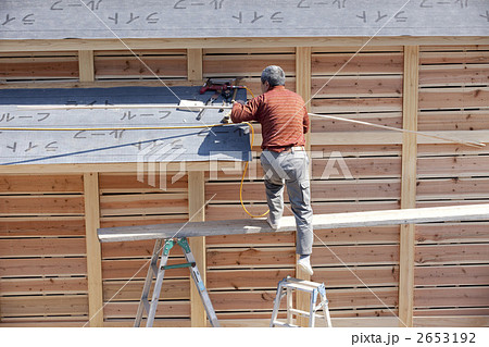 建築作業をする大工 2653192