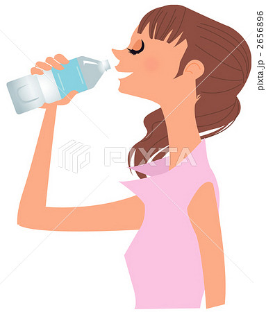 ペットボトルから水を飲む女性のイラスト素材
