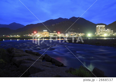 千曲川と温泉街 千曲川と温泉街 2668537