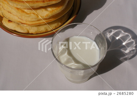 牛乳摂取イメージ 牛乳摂取イメージ 2685280