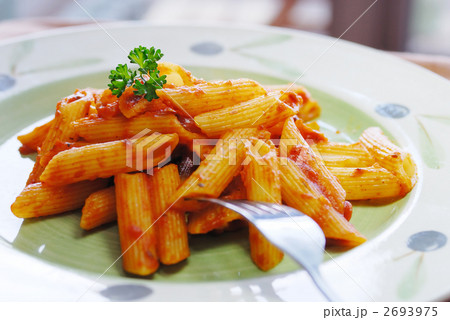 パスタ ペンネアラビアータ 2693975