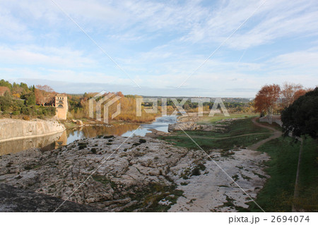 ガール川(ポンデュガールから川下を) ガール川(ポンデュガールから川下を) 2694074