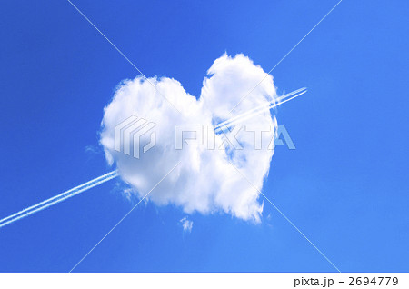 ハートの雲の写真素材