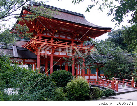 京都・上賀茂神社桜門 京都・上賀茂神社桜門 2695572