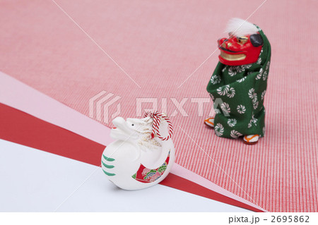 辰の土鈴と獅子舞の人形 辰の土鈴と獅子舞の人形 2695862