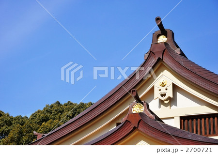 社殿と青空 2700721