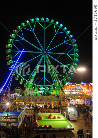 夜の移動遊園地 2715690