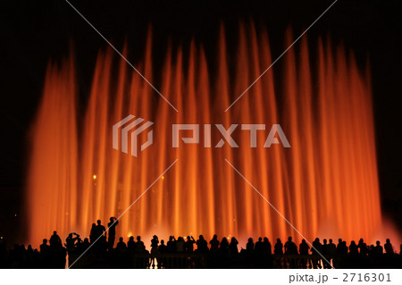 カタルーニャ広場前噴水ショー カタルーニャ広場前噴水ショー 2716301