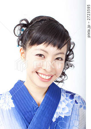 浴衣姿の女性 2723595