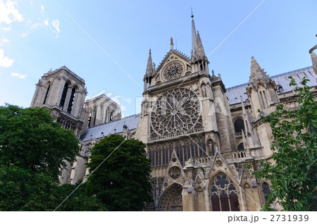 パリ　ノートルダム大聖堂 2731939