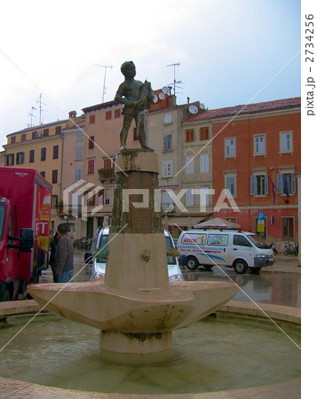 クロアチア　イストラ半島　ロヴィニの街 2734256