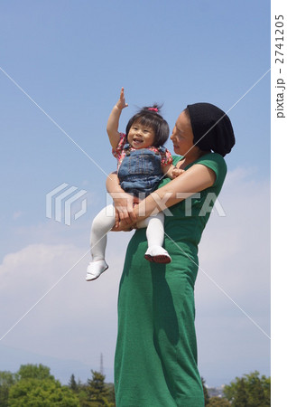 ママと大空とご機嫌赤ちゃん 2741205