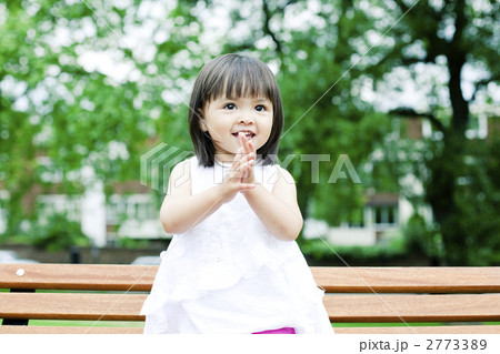 笑顔の可愛いハーフの少女 2773389