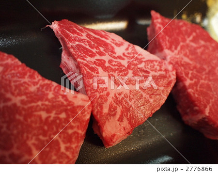 2776866