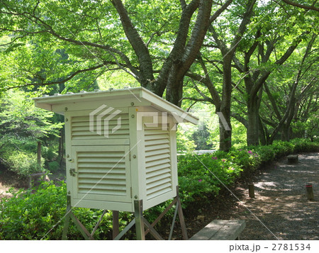 公園の百葉箱 2781534