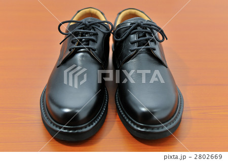 ビジネスファッションアイテム、ビジネスシューズ黒革。 2802669