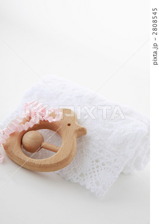 白いタオルとヒヨコのラトル 2808545