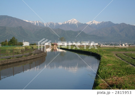 大糸線と拾ヶ堰 大糸線と拾ヶ堰 2815953