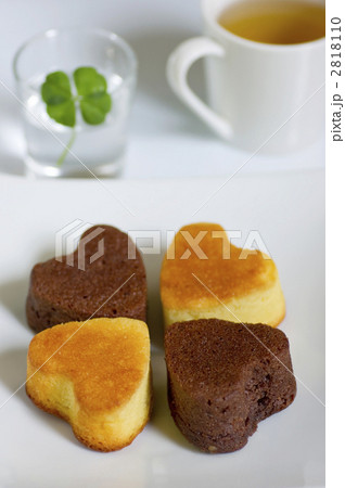 四つ葉のケーキ 2818110