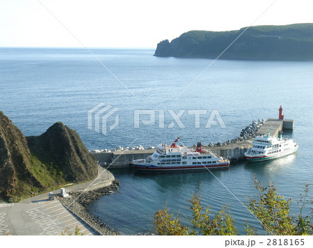 知床八景・プユニ岬と観光船・おーろら 知床八景・プユニ岬と観光船・おーろら 2818165