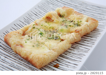 居酒屋メニューのおつまみ油揚げ 2820115