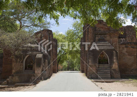 ミャンマーのオールドバガン遺跡 2821941