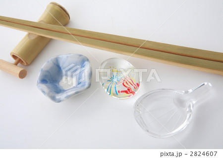 夏の風物の箸置きと竹の箸 2824607