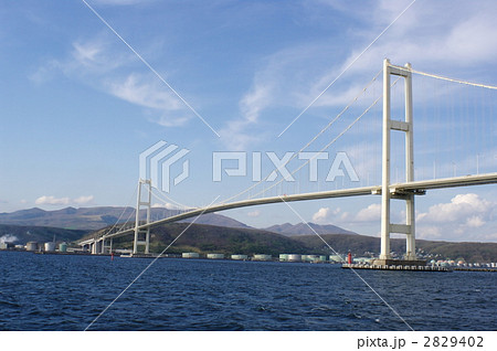初夏の白鳥大橋 2829402