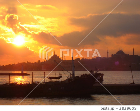 トルコ　イスタンブールの夕日 2829605