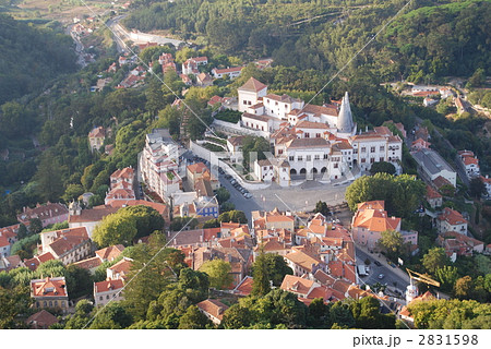 シントラ宮殿（世界遺産）と街並み 2831598