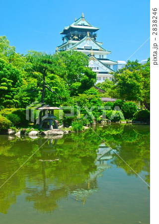 池越しの「大阪城天守閣」（大阪城公園／大阪市中央区） 2838246