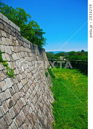 大阪城の「石垣と空堀」(大阪城公園/大阪市中央区) 大阪城の「石垣と空堀」(大阪城公園/大阪市中央区) 2838259