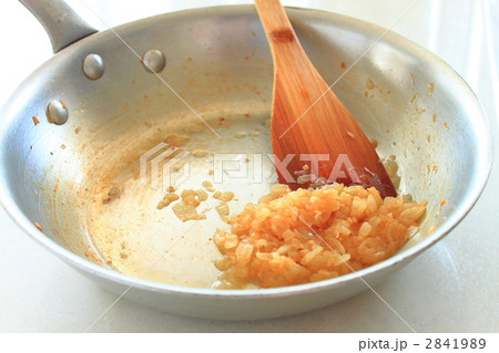 フライパン　調理　玉ねぎ 2841989