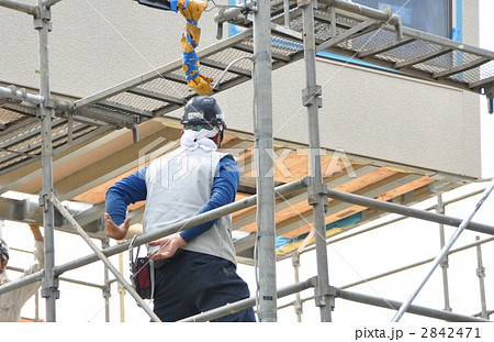 プレハブ住宅の一戸建て建設現場 2842471